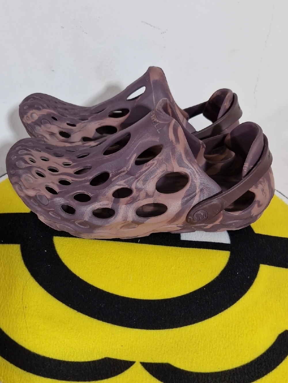 Merrell Marbled Purple Foam Slip-On Clogs - Picture 2 of 7